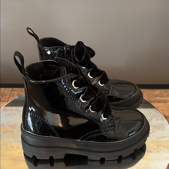 EUC H&M Baby Black Patent Leather Boots - Picture 3 of 8